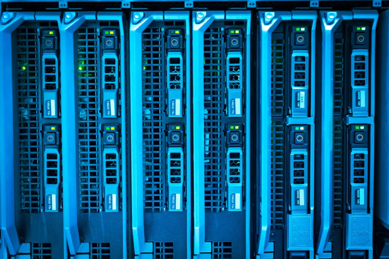 软件定制开发中常见的技术架构选型与性能优化思路正文配图 1
