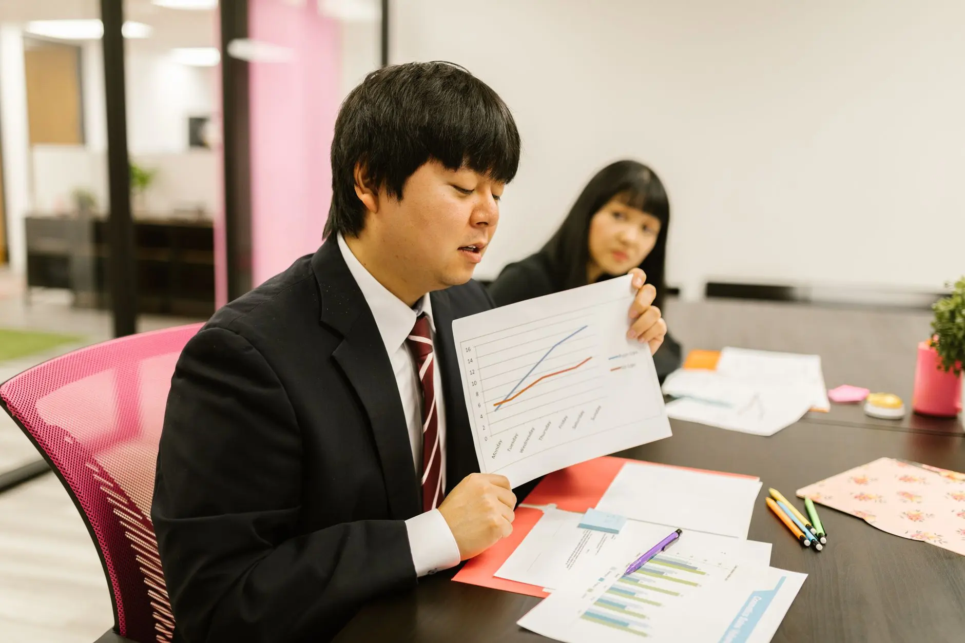 2025年技术外包趋势分析：企业如何选择靠谱的系统维护伙伴